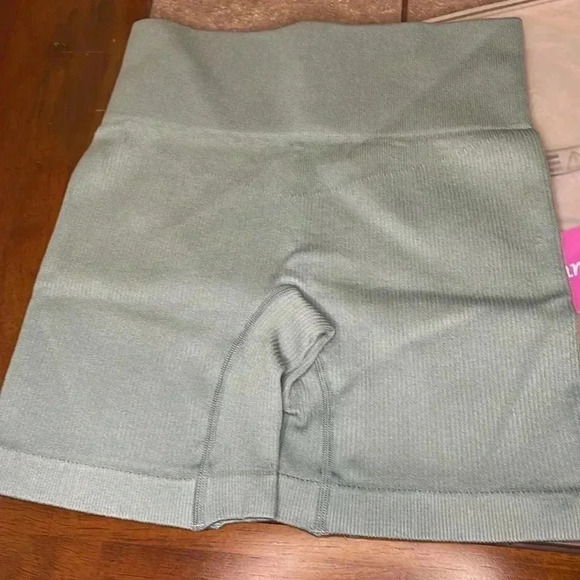 Valandy Bike Shorts - Picture 2 of 5